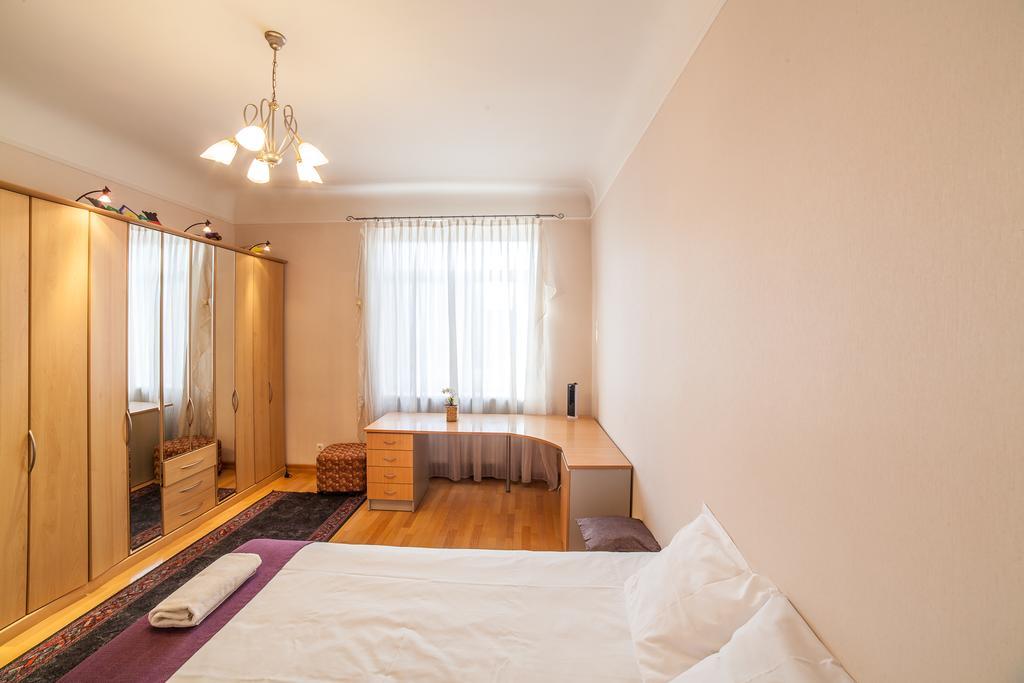 Heart Of Old-Town Apartments Рига Экстерьер фото
